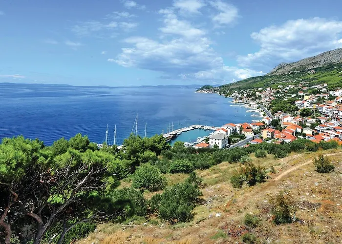 Three-bedroom In Jesenice (Split-Dalmatia)